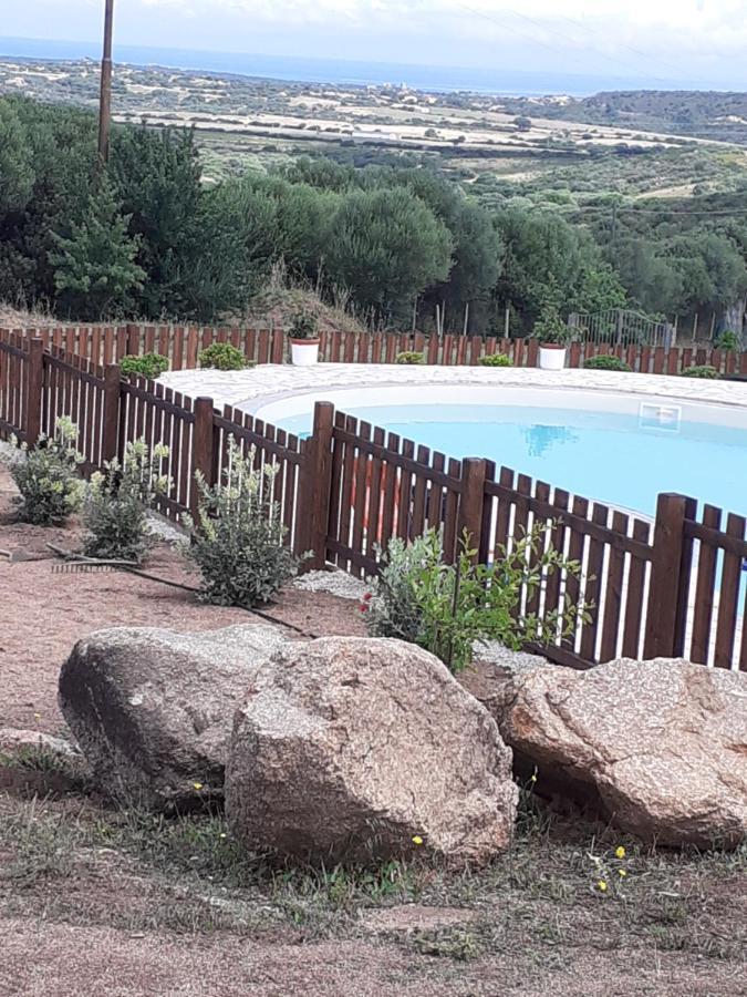 Agriturismo Gli Olivastri -Appartamento Bel Vedere Con Piscina ,Solarium E Vista Mare,Climatizzatore ,Wifi Aglientu Kültér fotó